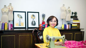 Bạn có biết nhà thiết kế Liên Hương - người “thổi hồn” cho áo dài Việt?