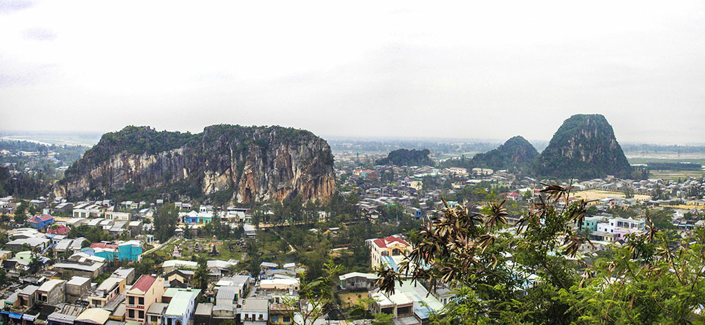 3_ngoi_chua_nhat_dinh_phai_vieng_tham_khi_den_da_nang.-05.jpg